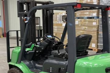 Used Nissan Forklift: Japanese Reliability at a Discount