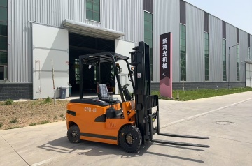 Driving Forklift Safety: The Rules That Save Lives