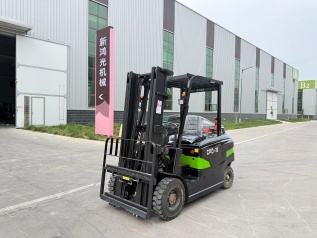Concrete Bucket for Forklift: Turning a Material Handler into a Mini Mixer