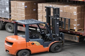 Stacker vs Forklift – Key Differences and How to Choose