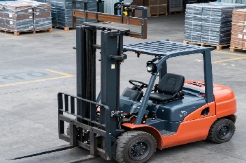 Elwell-Parker Forklift – Heavy-Duty Material Handling Specialist