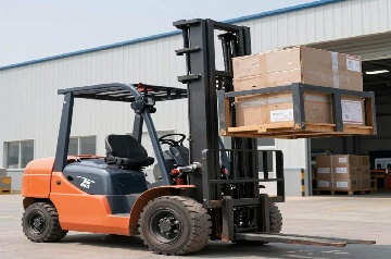 Electric Forklift vs Gas Forklift – The Complete 2026 Comparison Guide
