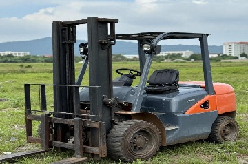 Mini Electric Forklift – The Complete 2026 Buyer‘s Guide