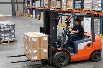 How to Buy an Electric Forklift: A Complete 2025 Guide